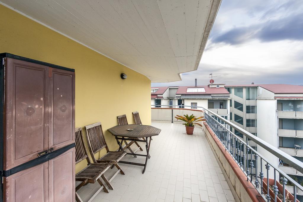 Palazzo Giallo Alba Adriatica Zewnętrze zdjęcie
